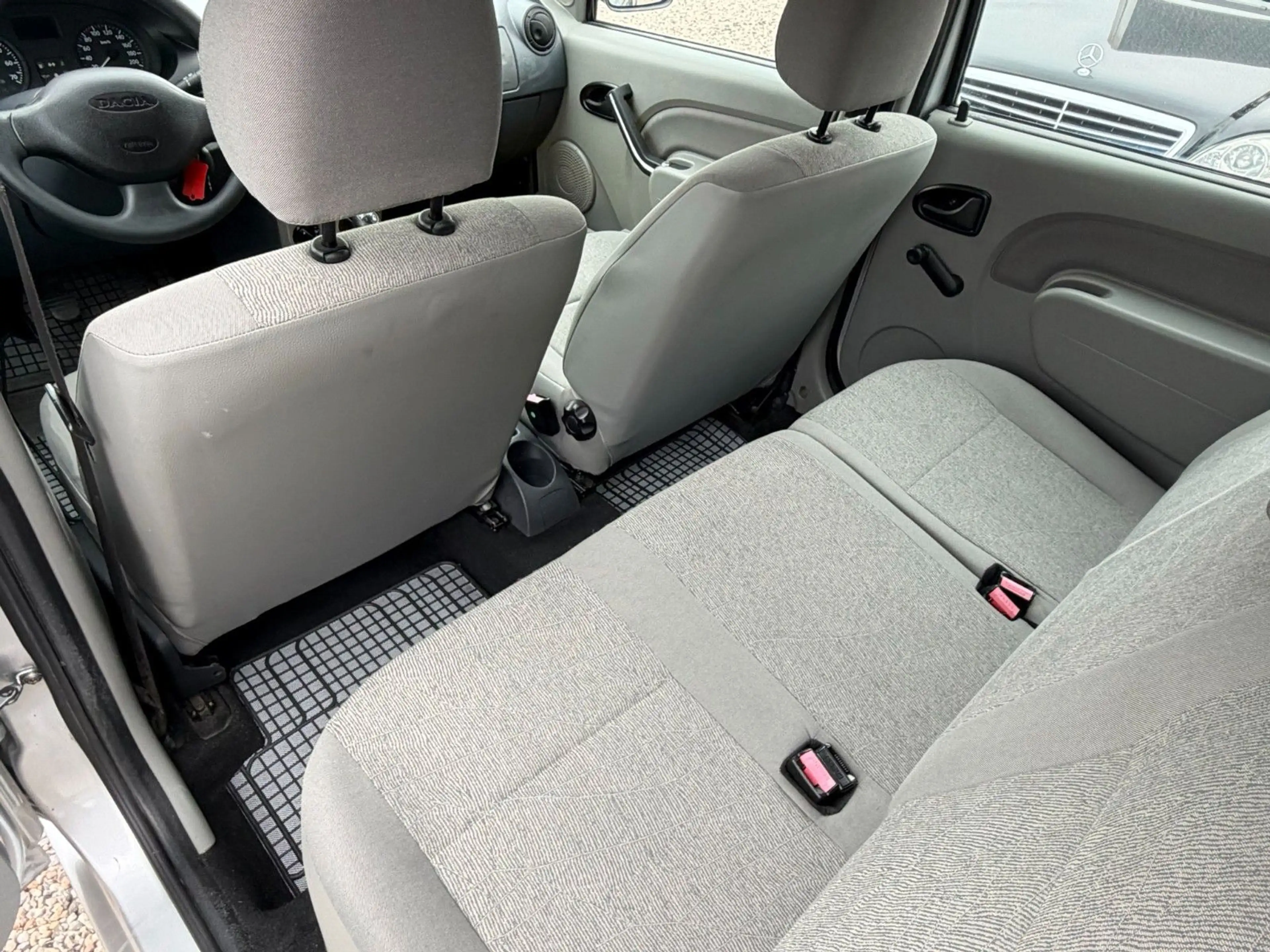 Dacia Logan MCV Ambiance *1.HD*85TKM*Klima* TÜV Neu — photo 13