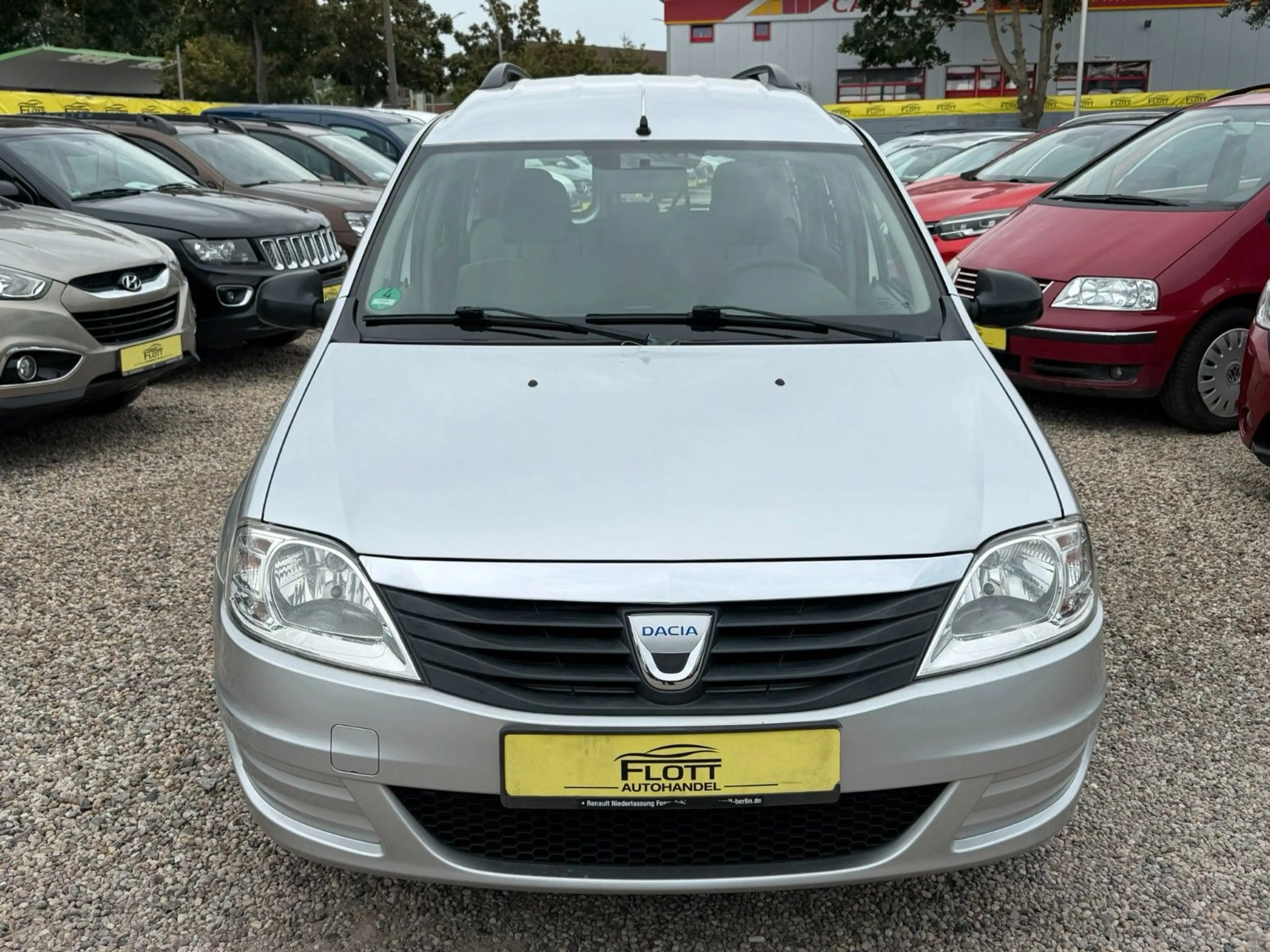 Dacia Logan MCV Ambiance *1.HD*85TKM*Klima* TÜV Neu — photo 3