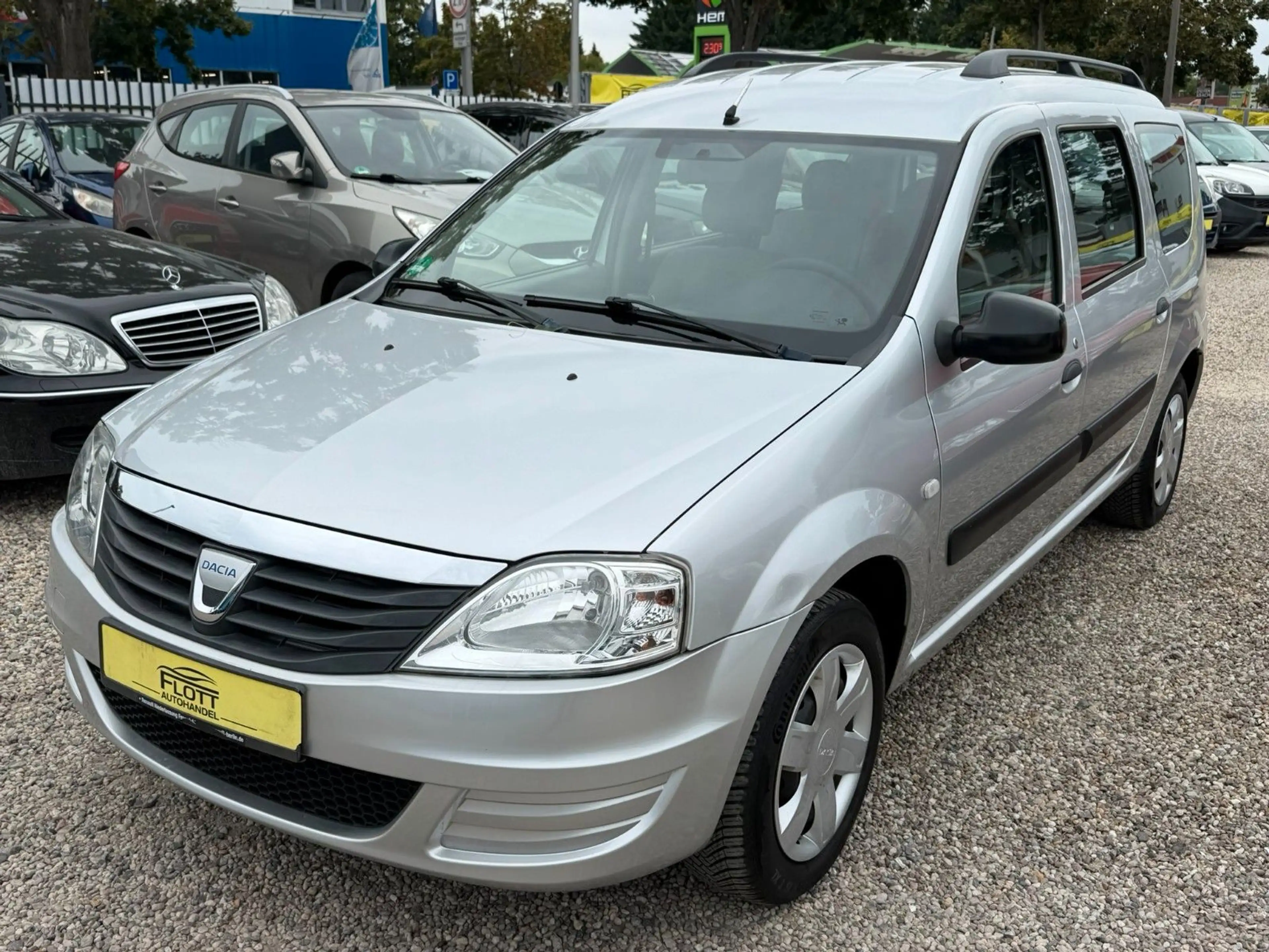 Dacia Logan MCV Ambiance *1.HD*85TKM*Klima* TÜV Neu — photo 4
