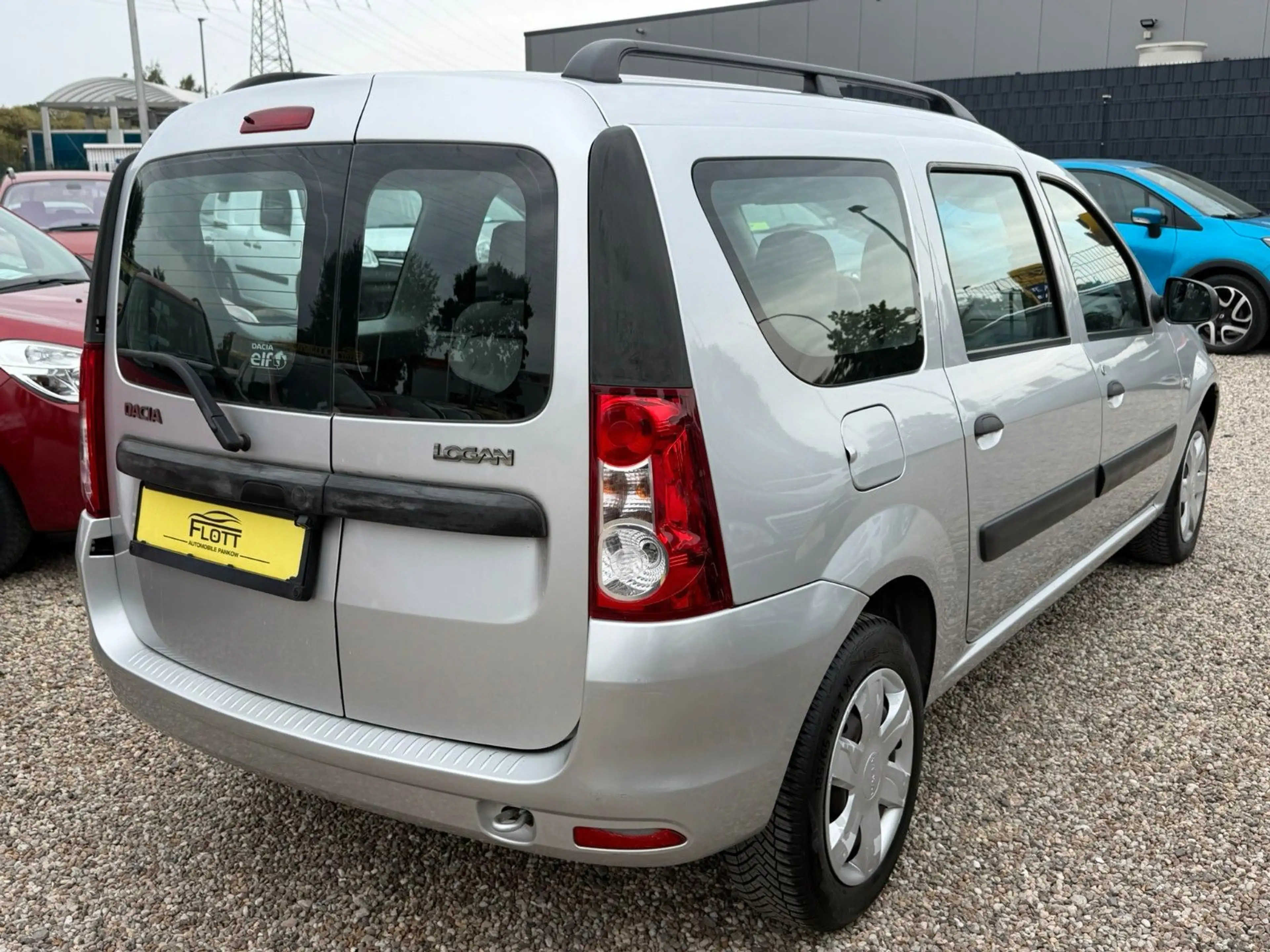Dacia Logan MCV Ambiance *1.HD*85TKM*Klima* TÜV Neu — photo 7