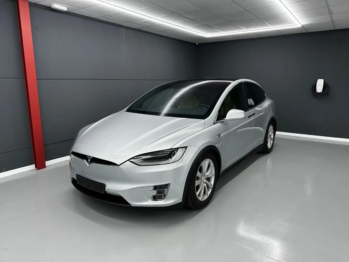 Tesla Model X 90D 4WD Argent - 2