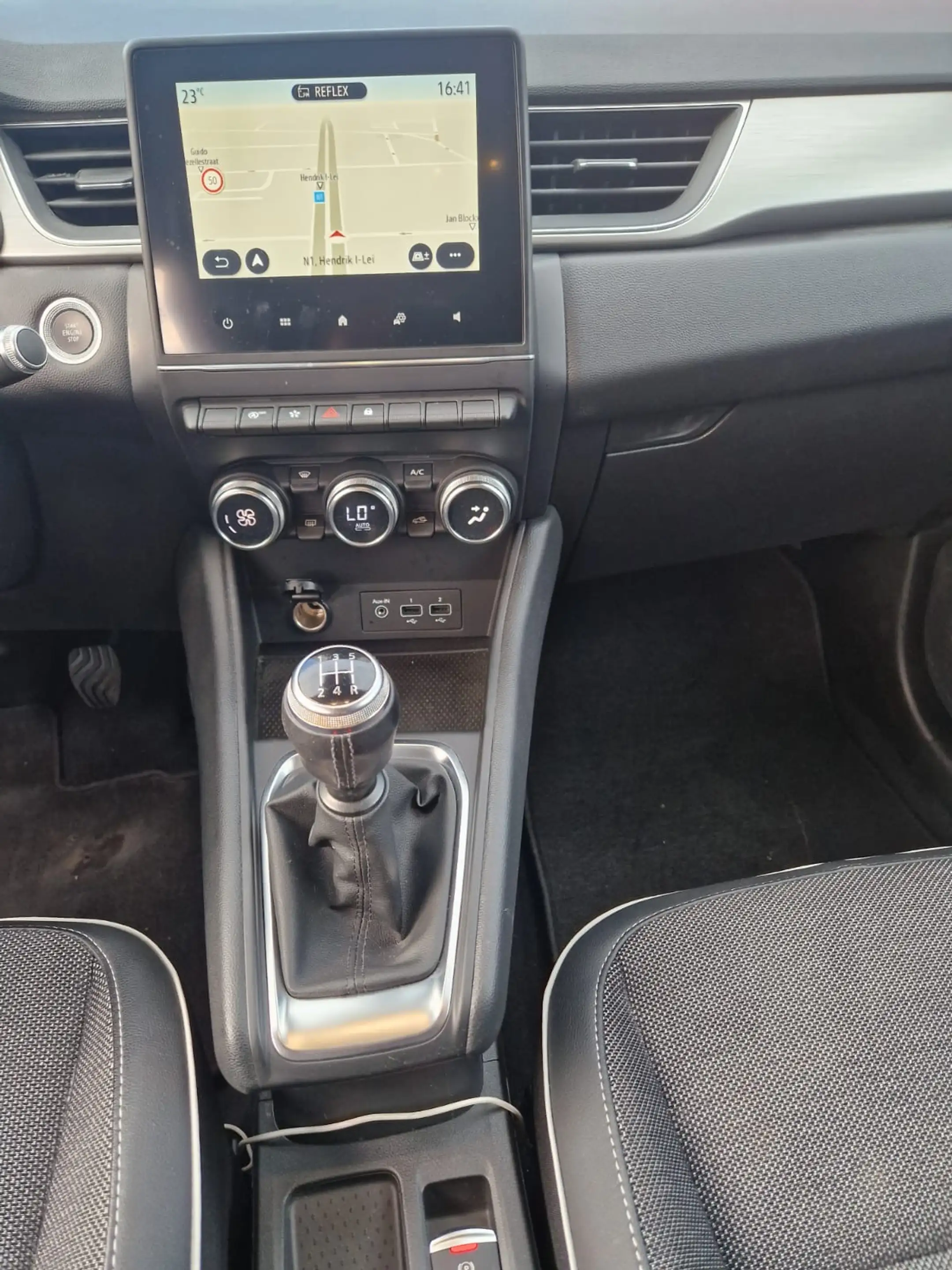 Renault Captur Captur 1.0 TCe / GARANTIE / NAVI / LED / AIRCO / — photo 9