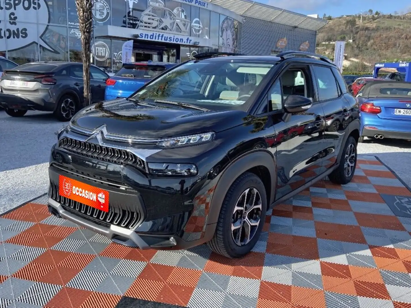 Citroen C3 Aircross BlueHDi 120 EAT6 SHINE GPS ADML Noir - 1