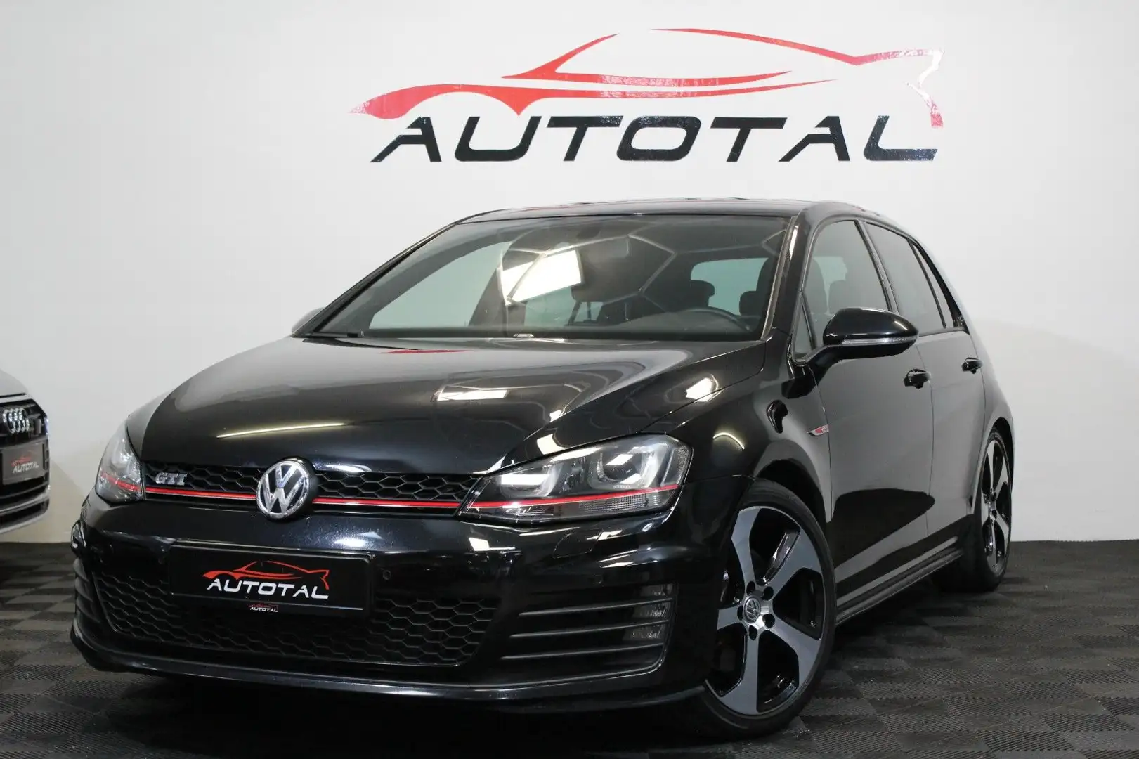 Volkswagen Golf VII Limousine GTI BMT*Alcantara*Navi*DSG* Noir - 1
