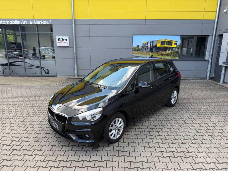 BMW 218 i AUTOMATIK/NAVI/KLIMAA/TEMPOMAT*
