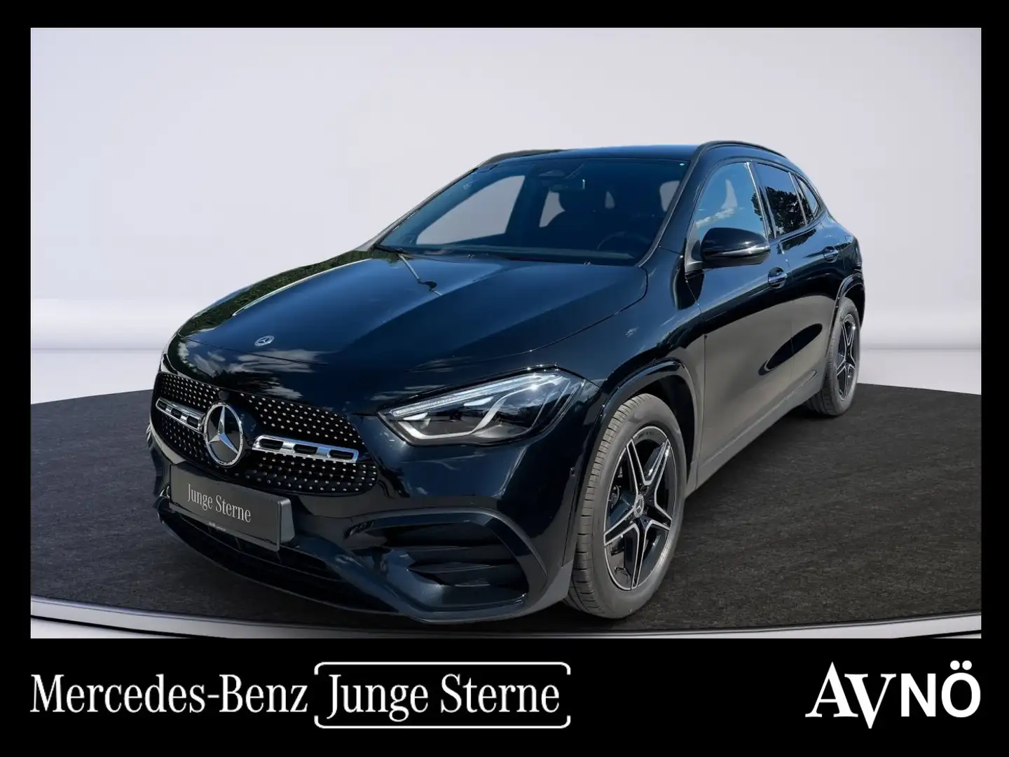 Mercedes-Benz GLA 200 d 4MATIC AMG-Line AHK Multibeam Winterpak Schwarz - 1