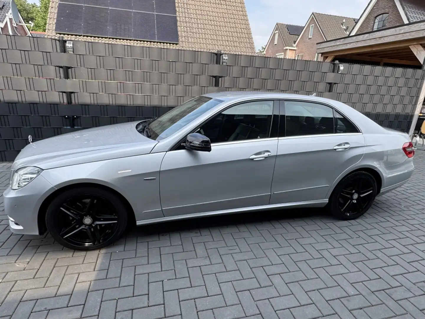 Mercedes-Benz E 200 CDI Ed. Sport| FACELIFT| AUTOMAAT| LEER| NAVI Grau - 2