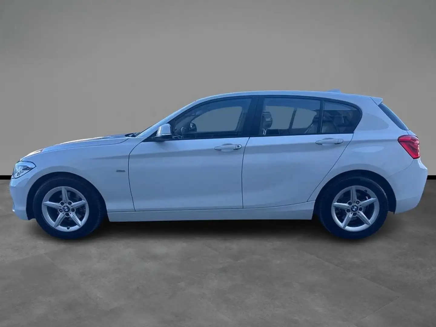 BMW 118 d Urban 5p auto Weiß - 2