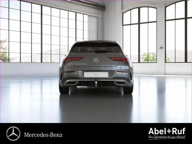 Mercedes-Benz 250 view 5