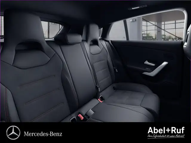 Mercedes-Benz 250 view 9