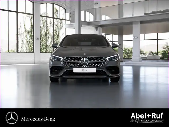 Mercedes-Benz 250 view 2