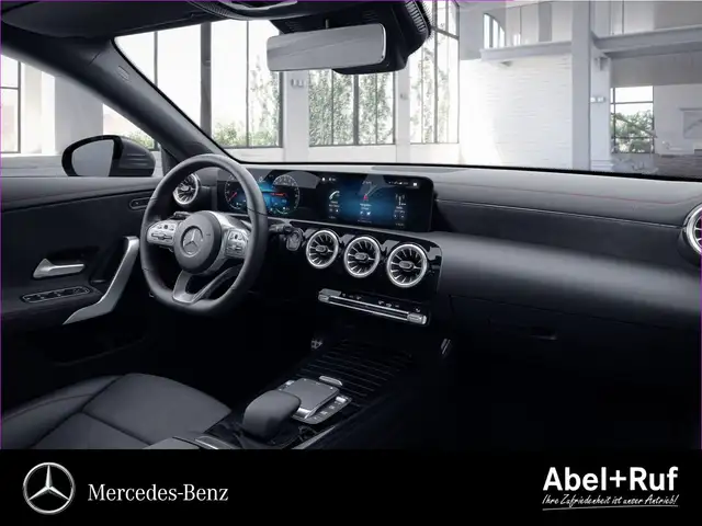 Mercedes-Benz 250 view 10