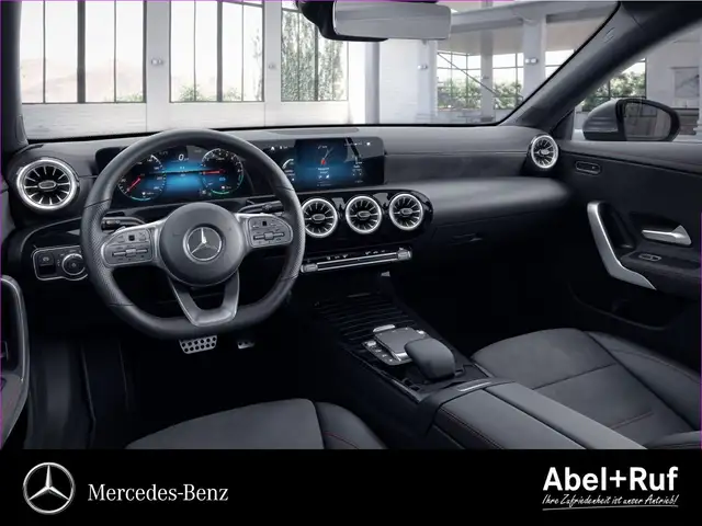 Mercedes-Benz 250 view 7