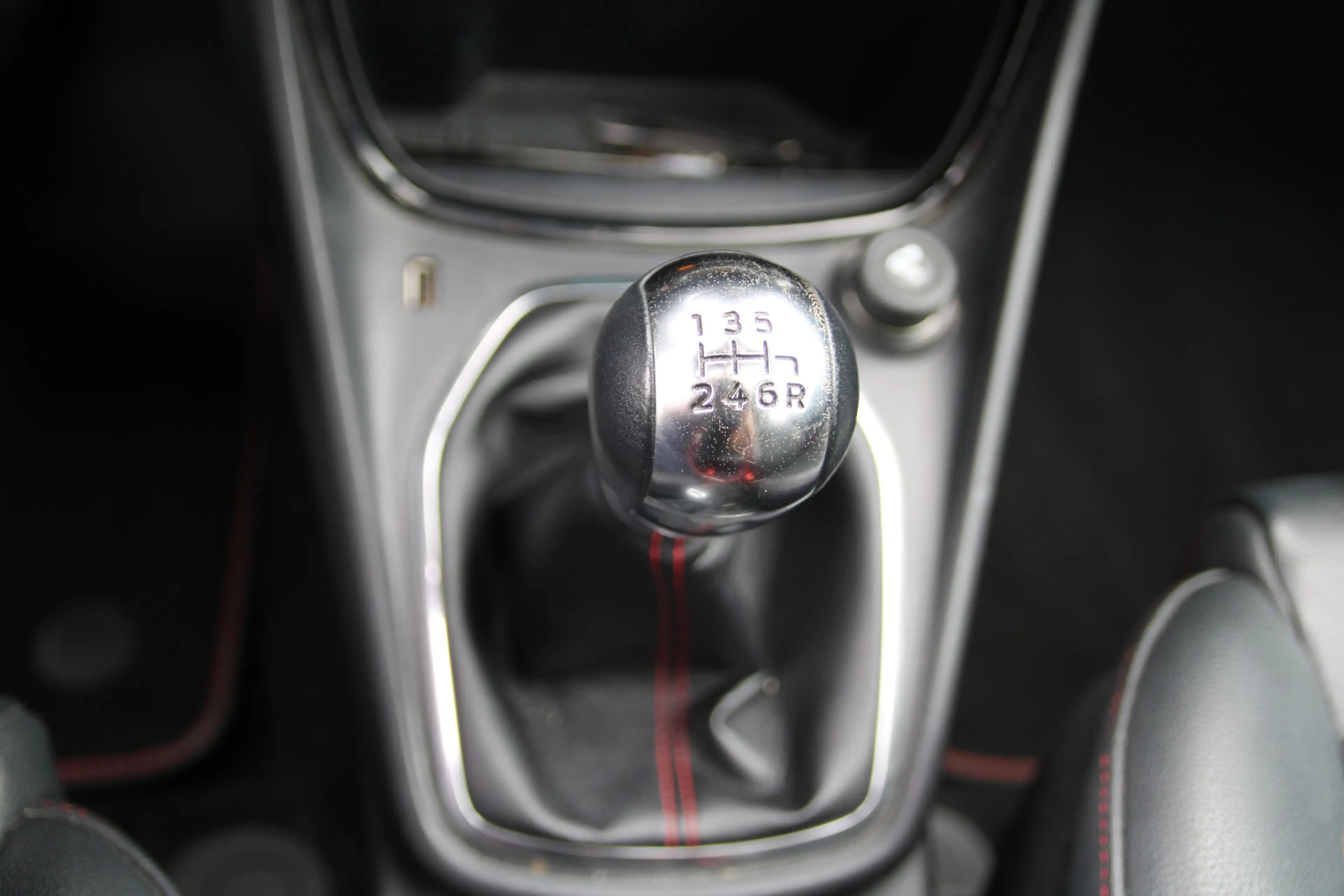 Ford Puma 1.0 EcoBoost 155 PK Hybrid ST-Line X PANORAMADAK | — photo 25