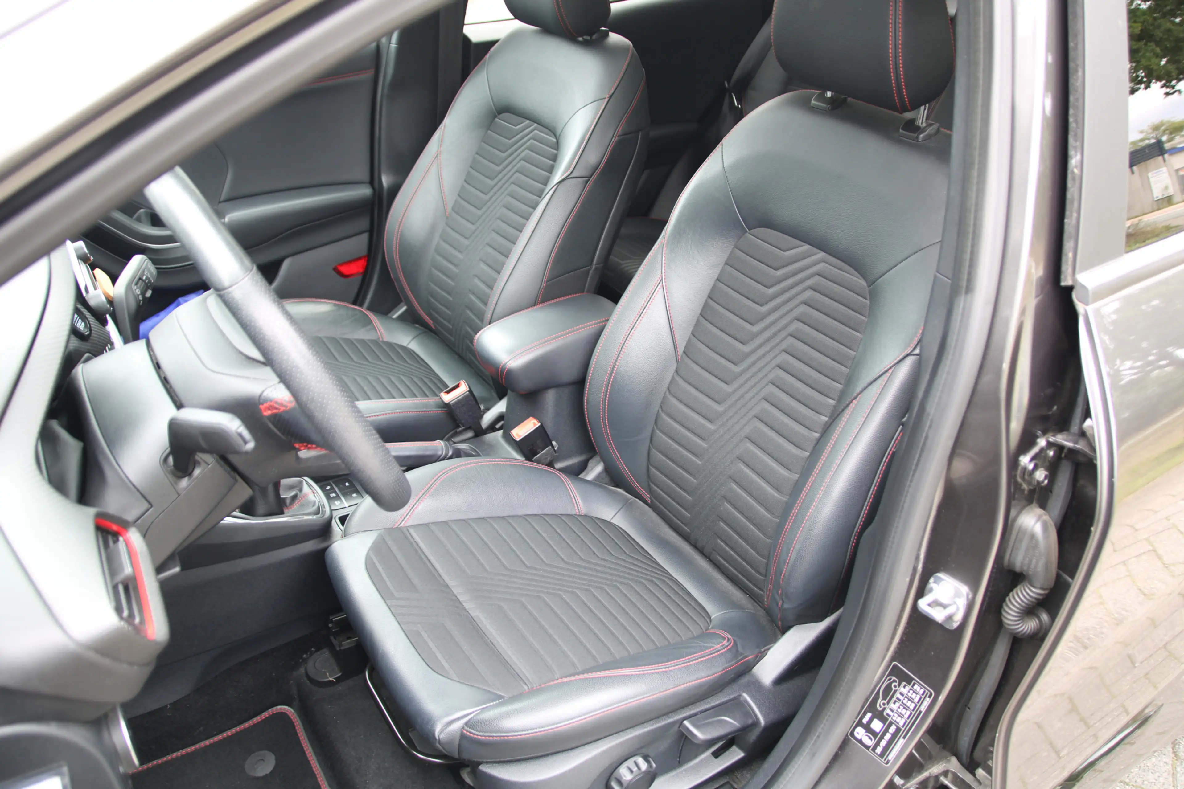 Ford Puma 1.0 EcoBoost 155 PK Hybrid ST-Line X PANORAMADAK | — photo 11