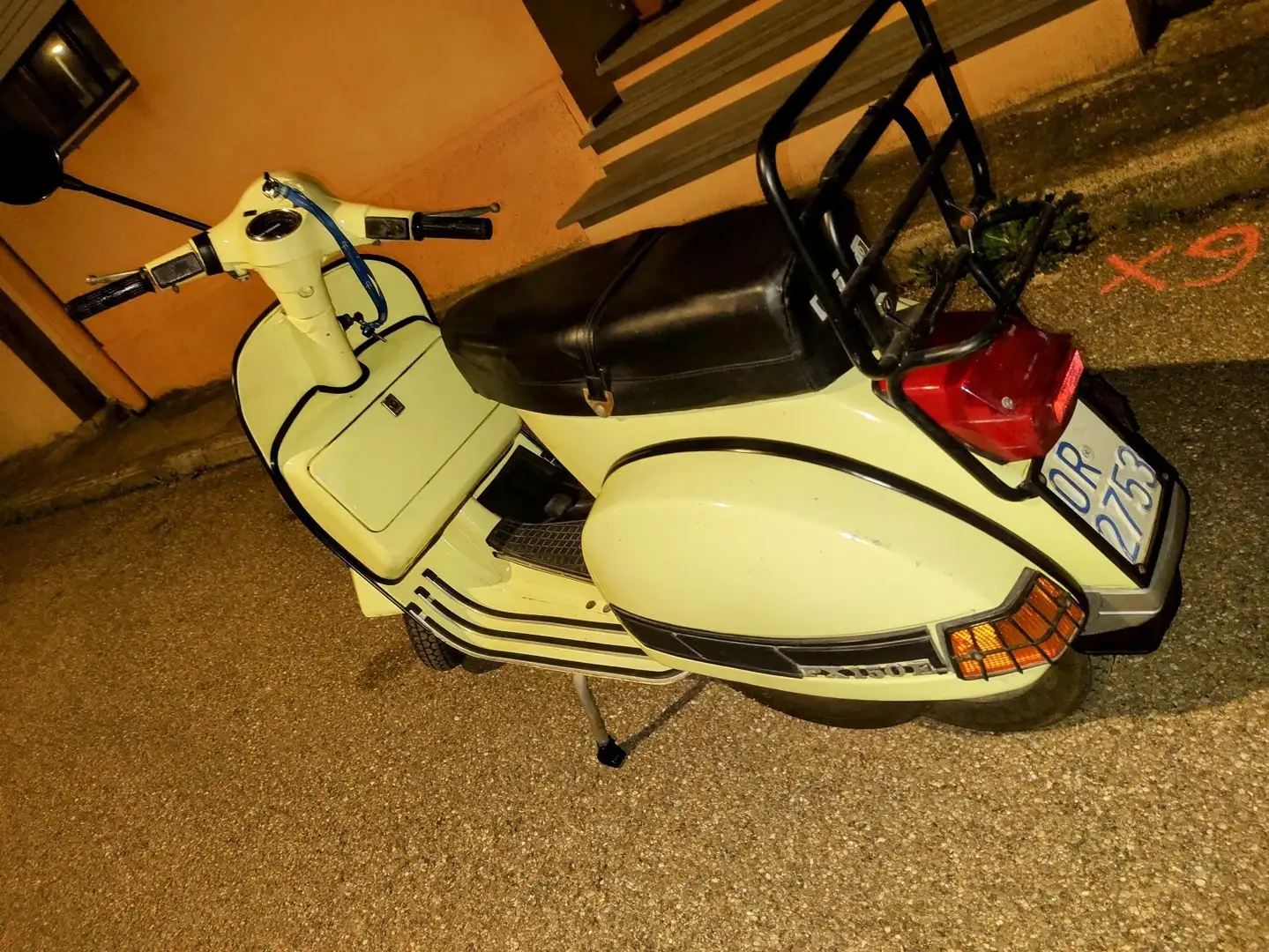 Vespa PX 150 E Giallo - 1