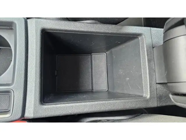 Audi Q3 view 29