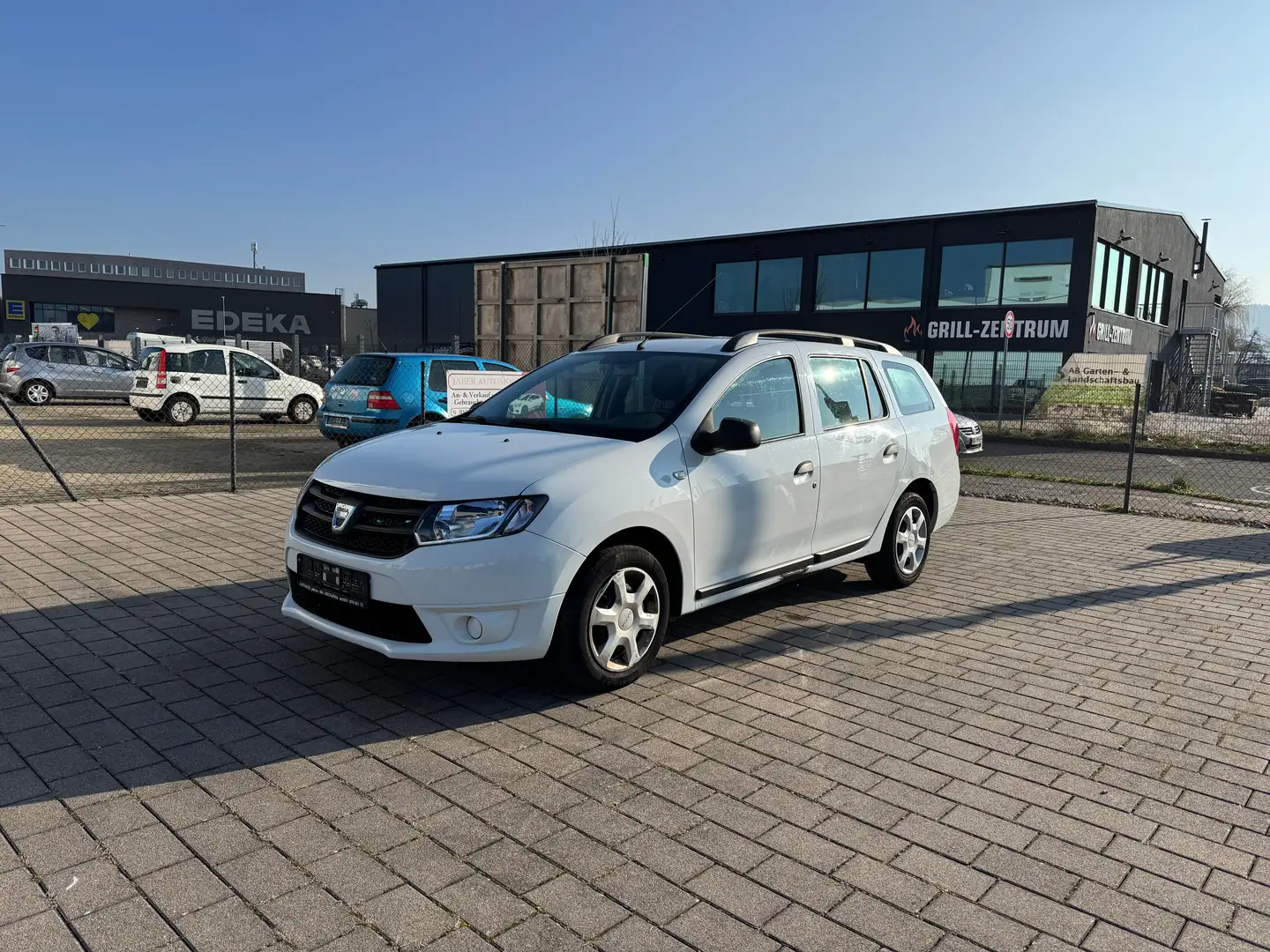 Dacia Logan Ambiance Weiß - 1