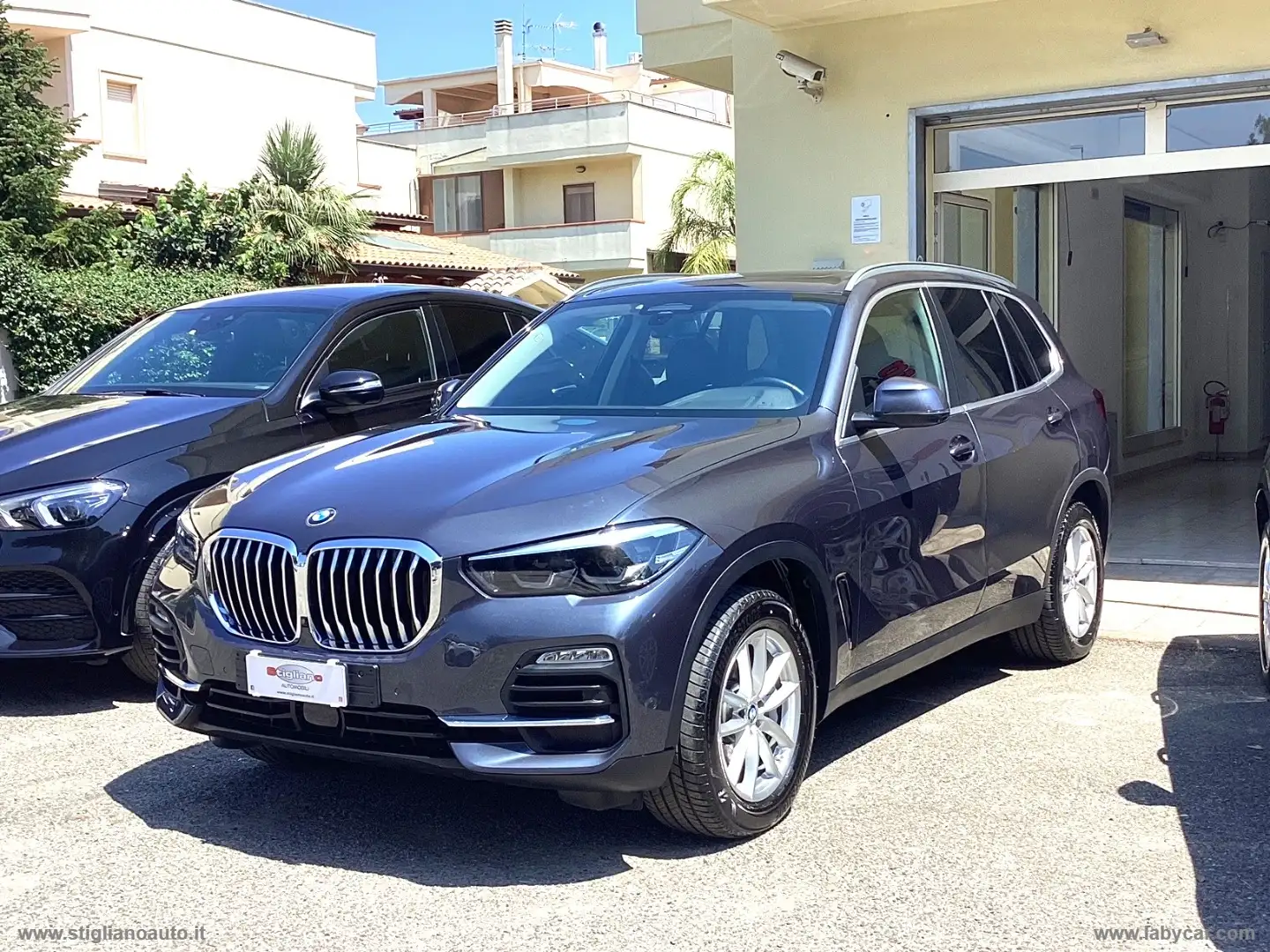 BMW X5 xDrive30d Business 7 POSTI UFF BMW ITALIA Grigio - 2