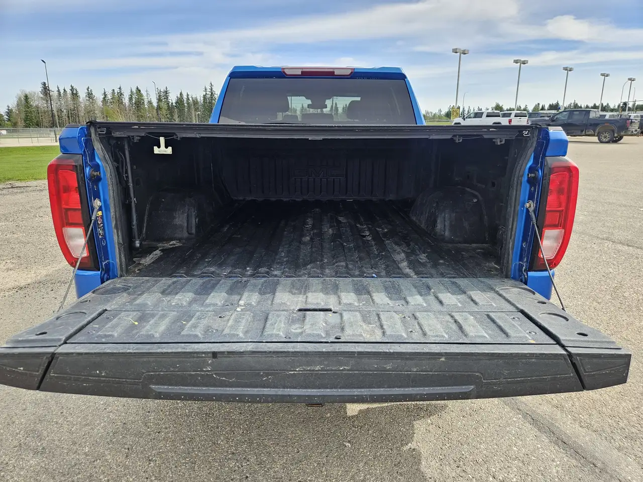 GMC Sierra 1500 снимка GMC Sierra 1500