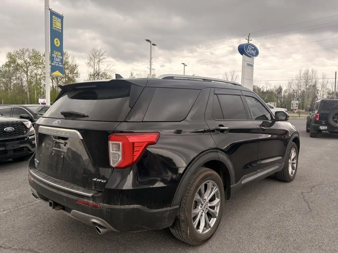 Ford Explorer photo Ford Explorer