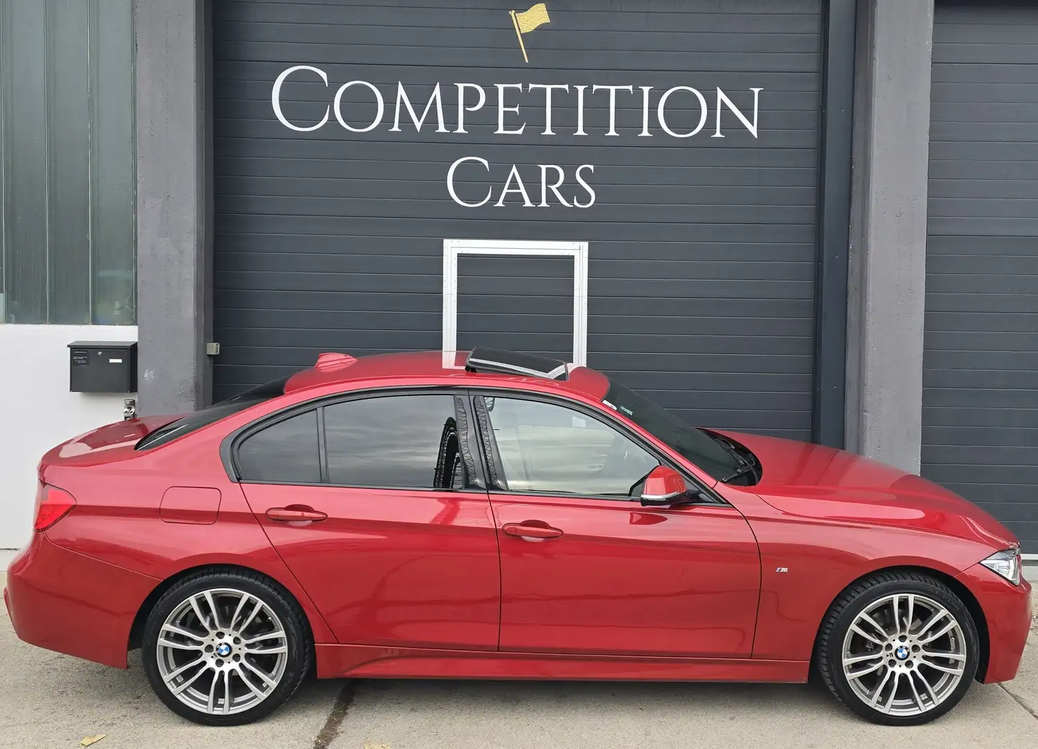 BMW 320 d*M-Paket, HUD, Schiebedach, Harman, ACC, Keyless* Rot - 2