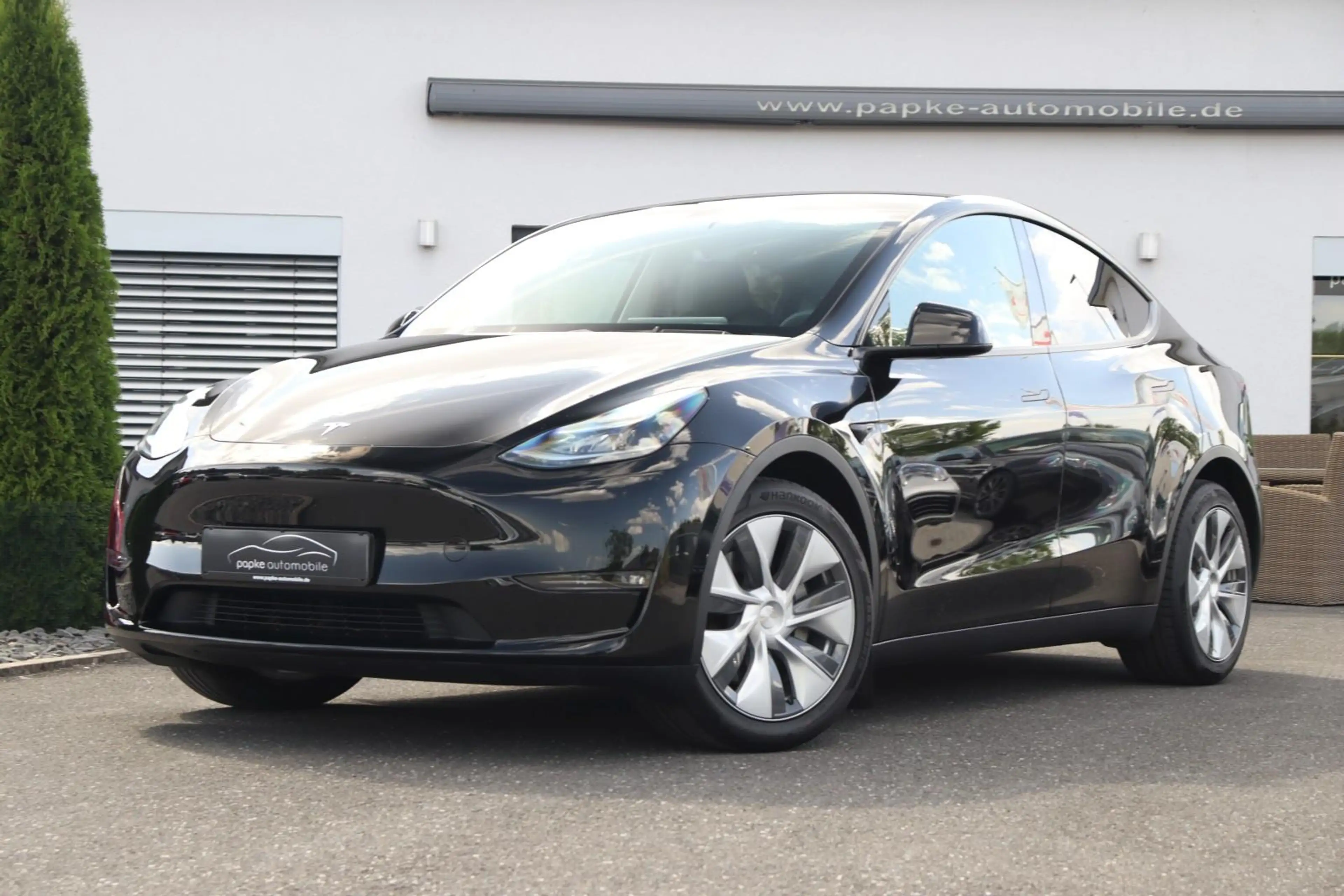 Tesla Model Y Long Range Dual AWD +AHK+MWST+1HAND+LED+ — photo 2