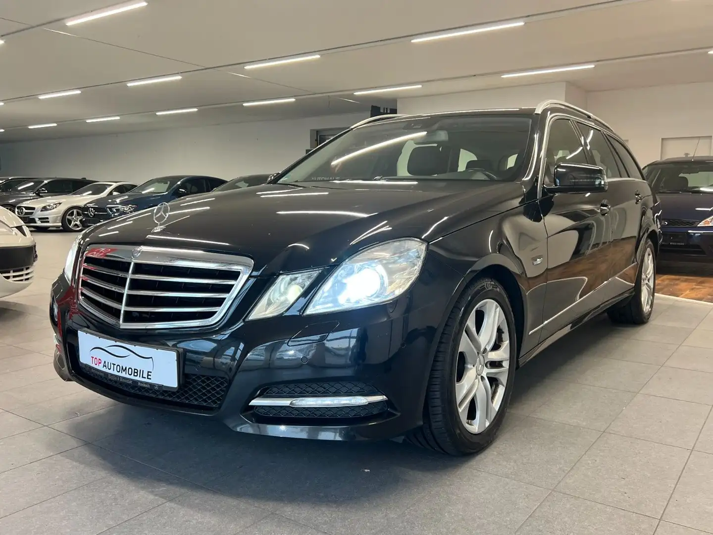 Mercedes-Benz E 220 Klasse CDI BlueEfficiency*AUTOMATIK*XENON* Schwarz - 1