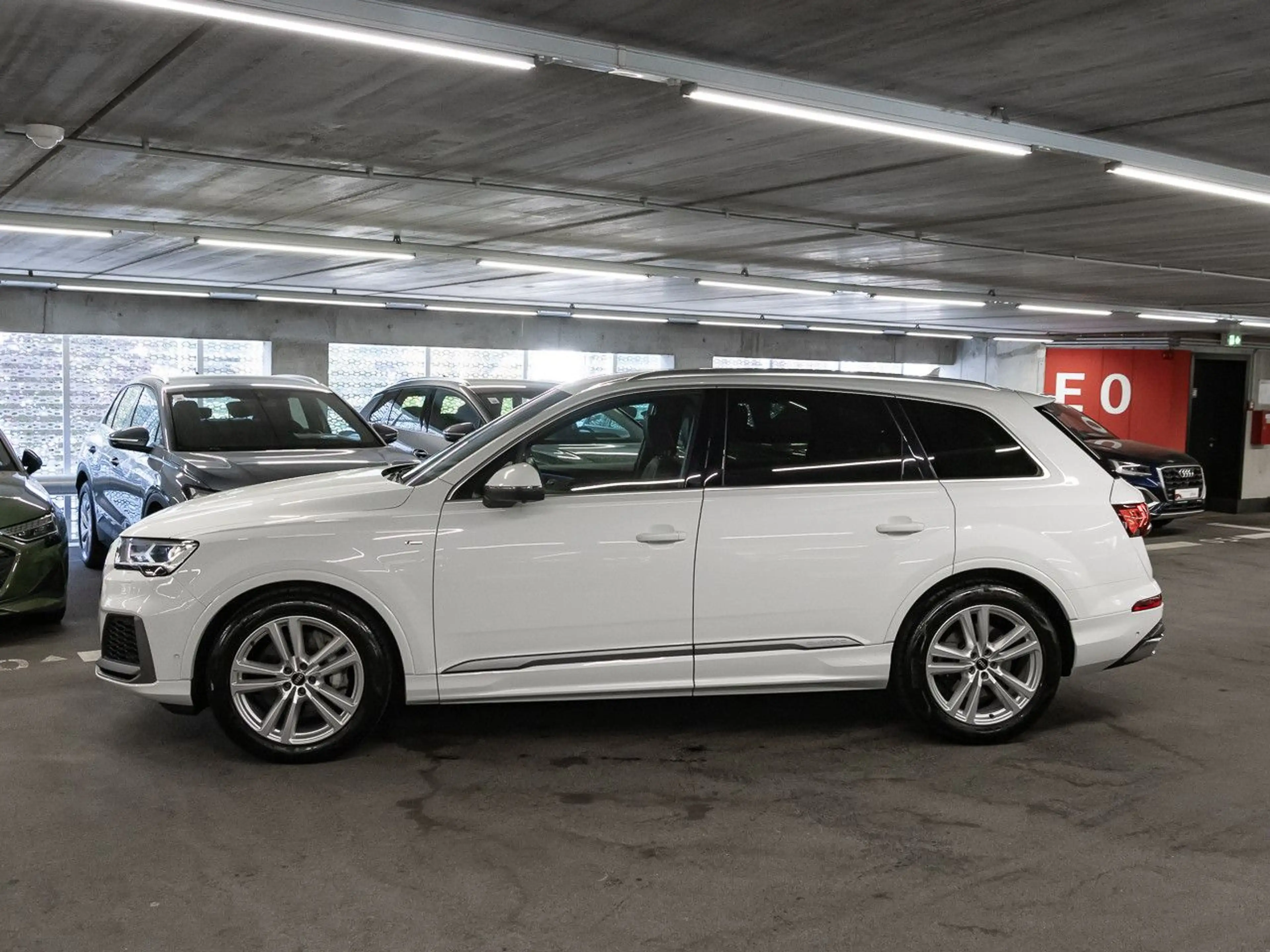 Audi Q7 55 TFSI quattro S line Head Up Keyless AHK — photo 3