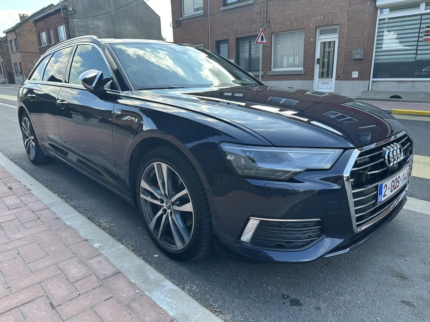 Audi A6 Avant 35 TDi Business Edition S tronic Blauw - 2
