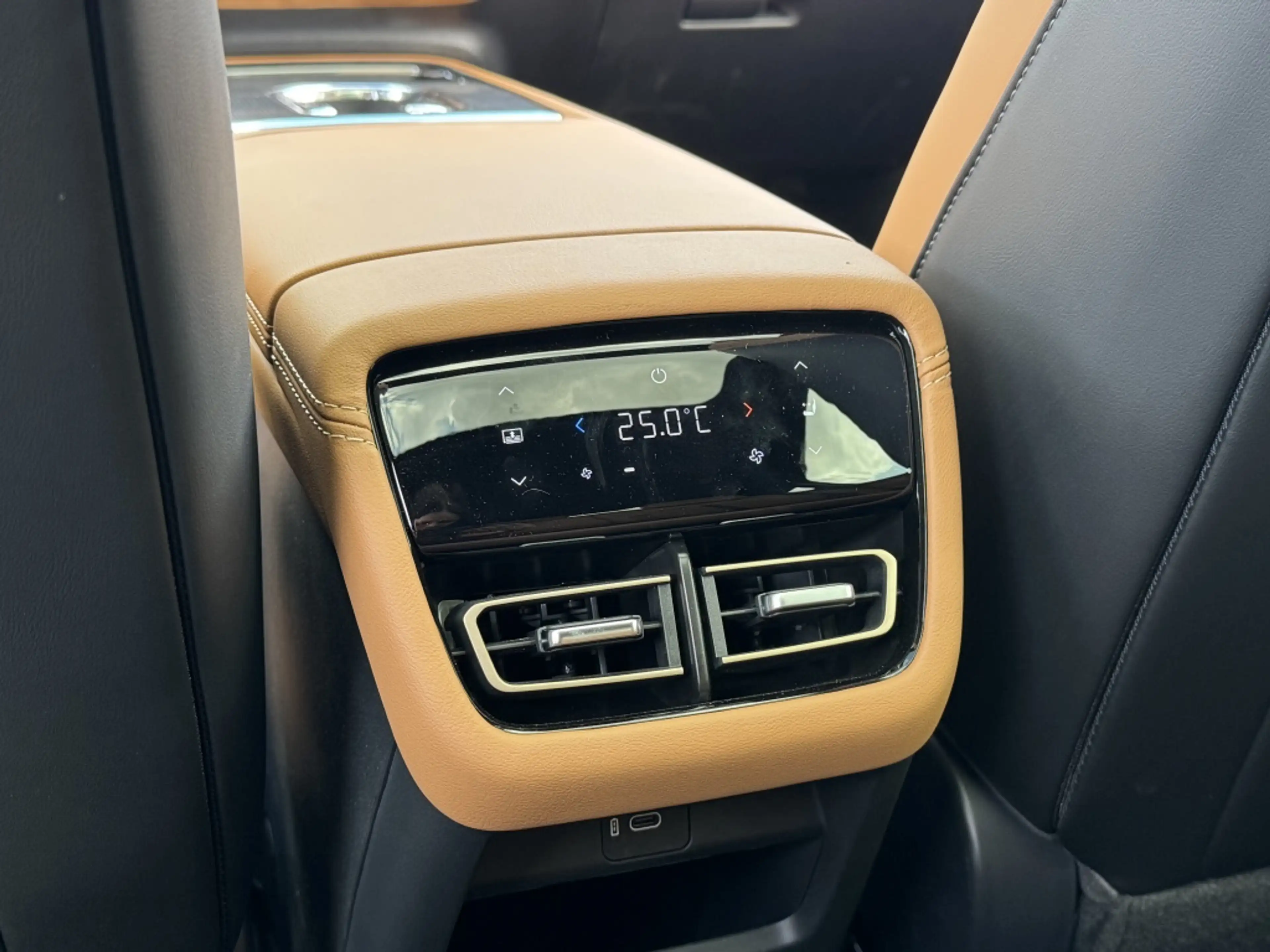 Mazda 6e Takumi Plus 245pk 80kWh / TOT 552 KM ACTIERADIUS / — photo 16