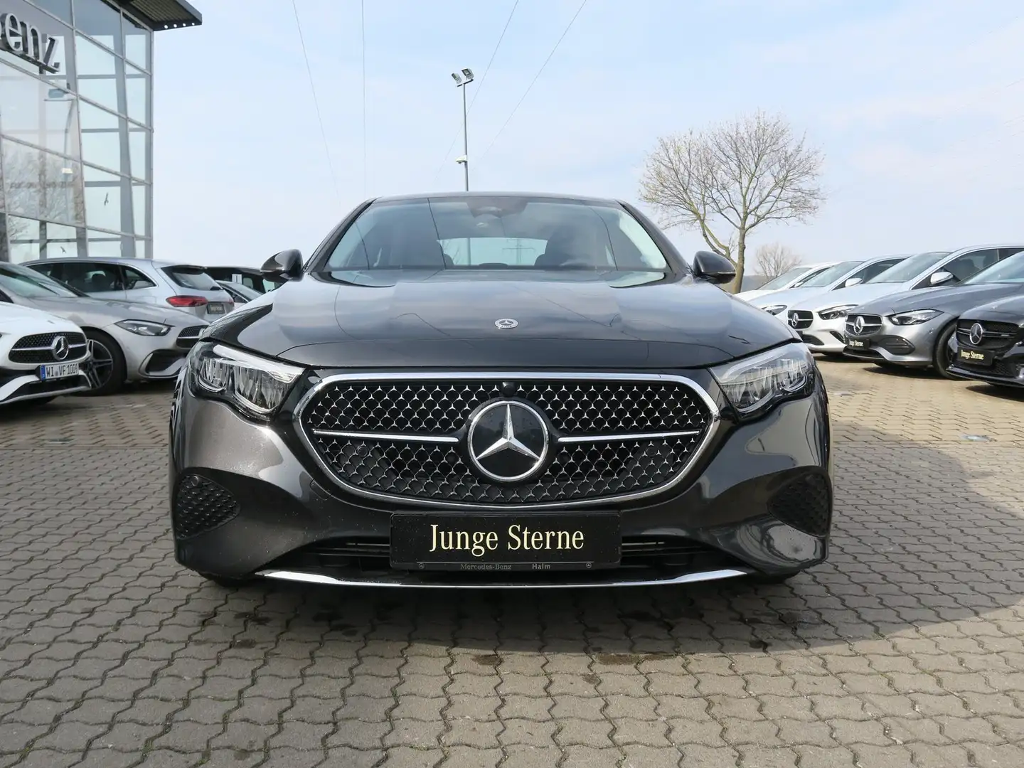 Mercedes-Benz E 220 d Avantgarde Advanced Pano-Dach 19 Zoll Grijs - 2