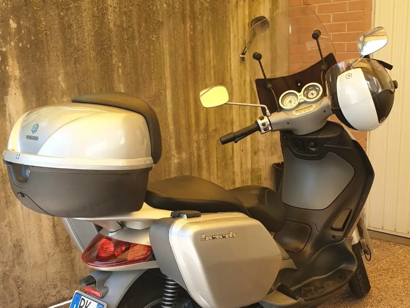 Piaggio Beverly 200 Argintiu - 2