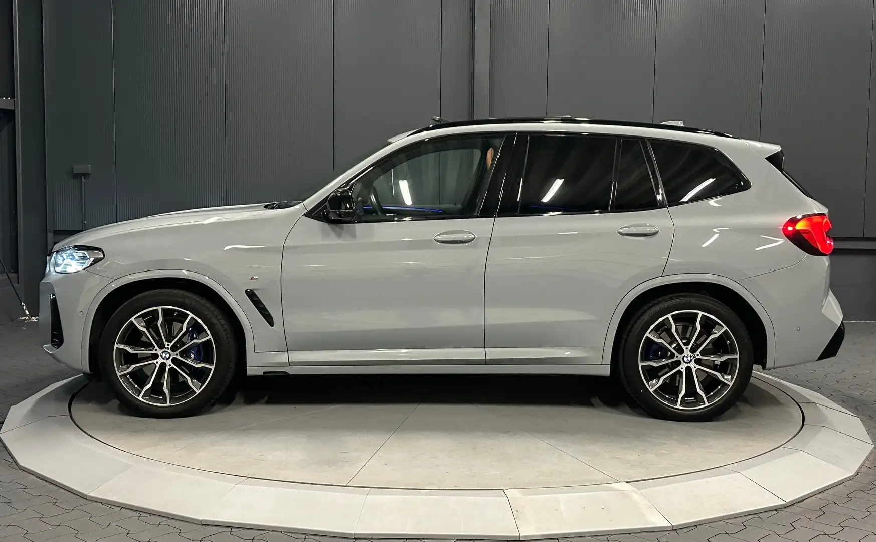 BMW X3 M 40d *20Zoll*PANORAMA*LEDER/Cognac*Innovation Grau - 2