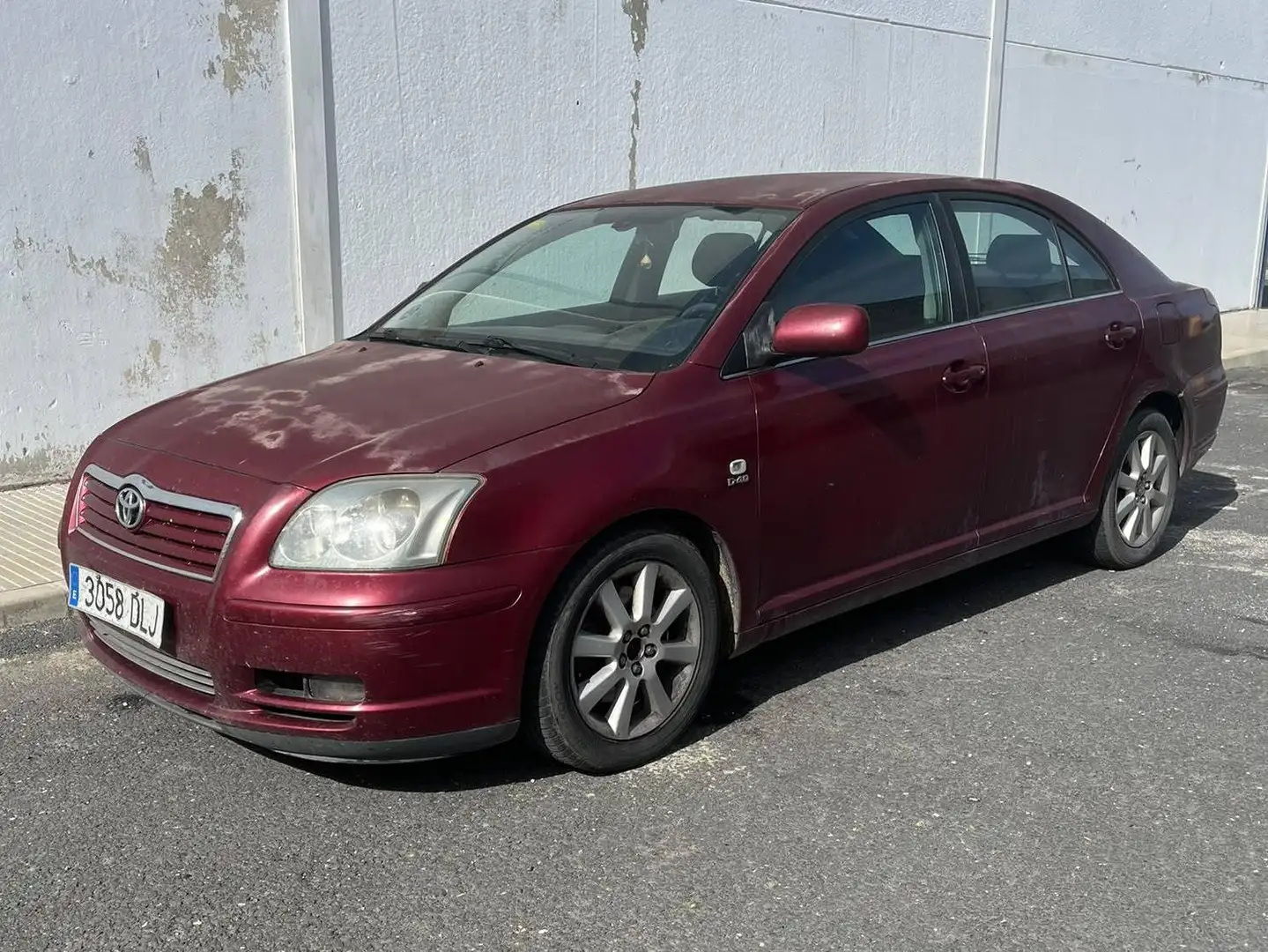 Toyota Avensis Avensis 2.0D-4D Sol Sol Burdeos - 2