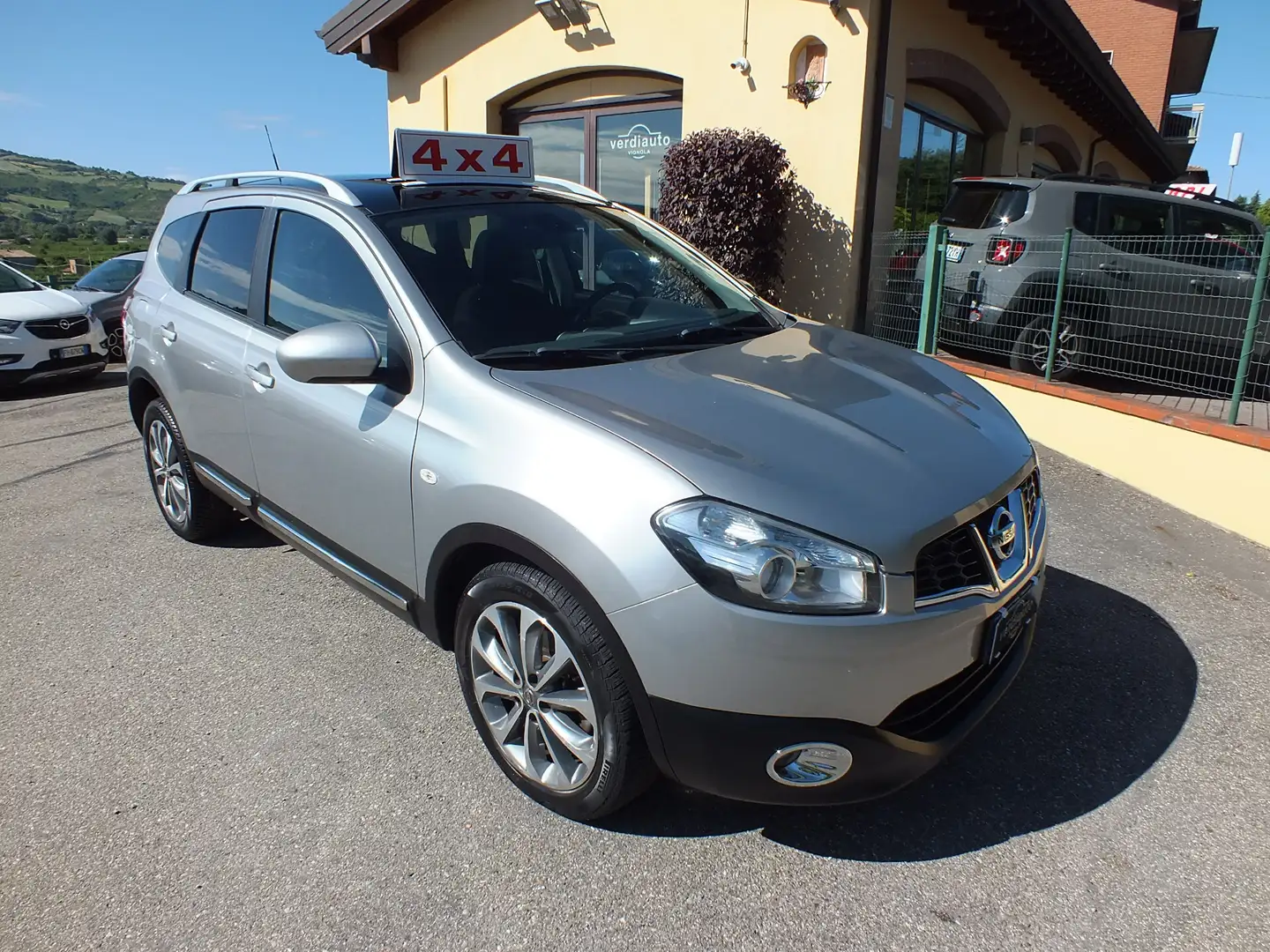 Nissan Qashqai 2.0 dCi 150 CV 4X4 AUTOMATICA 7-POSTI -TEKNA Grigio - 1