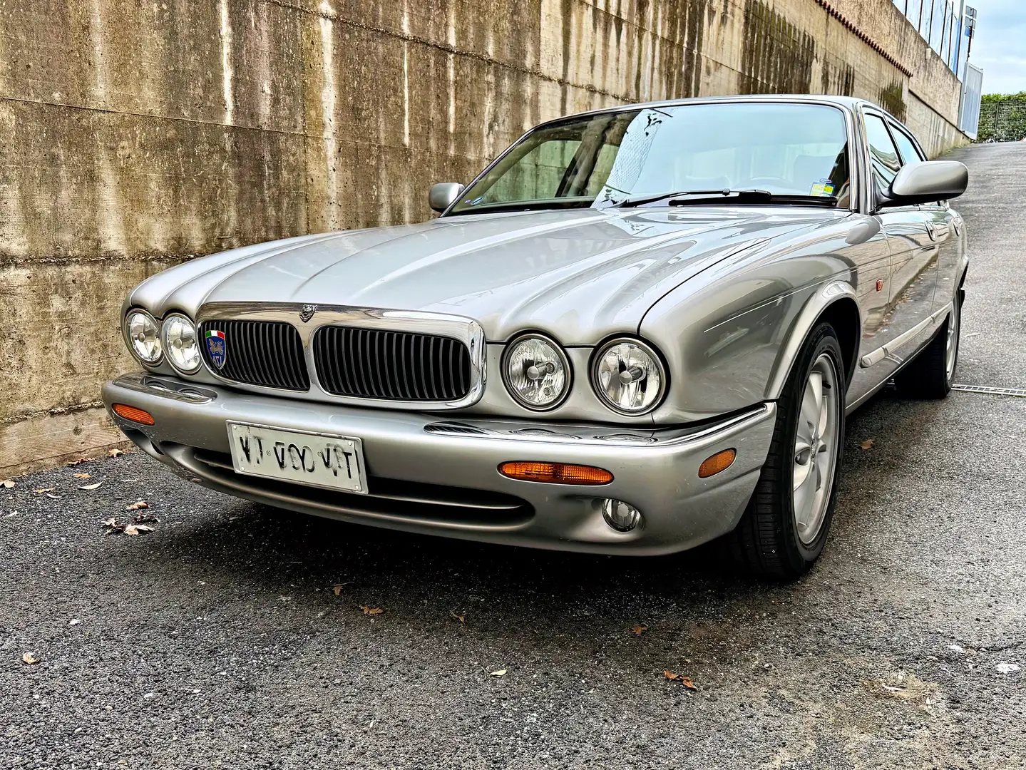 Jaguar XJ XJ-8 4.0 Executive Gris - 1