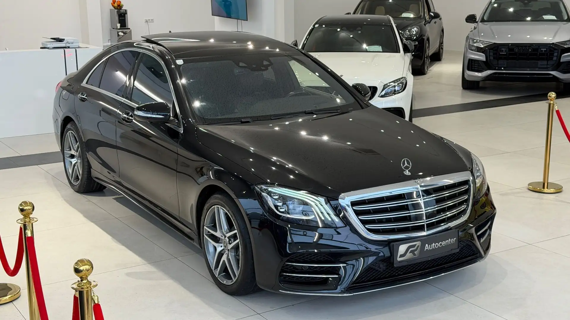 Mercedes-Benz S 400 d 4MATIC Aut. Schwarz - 2
