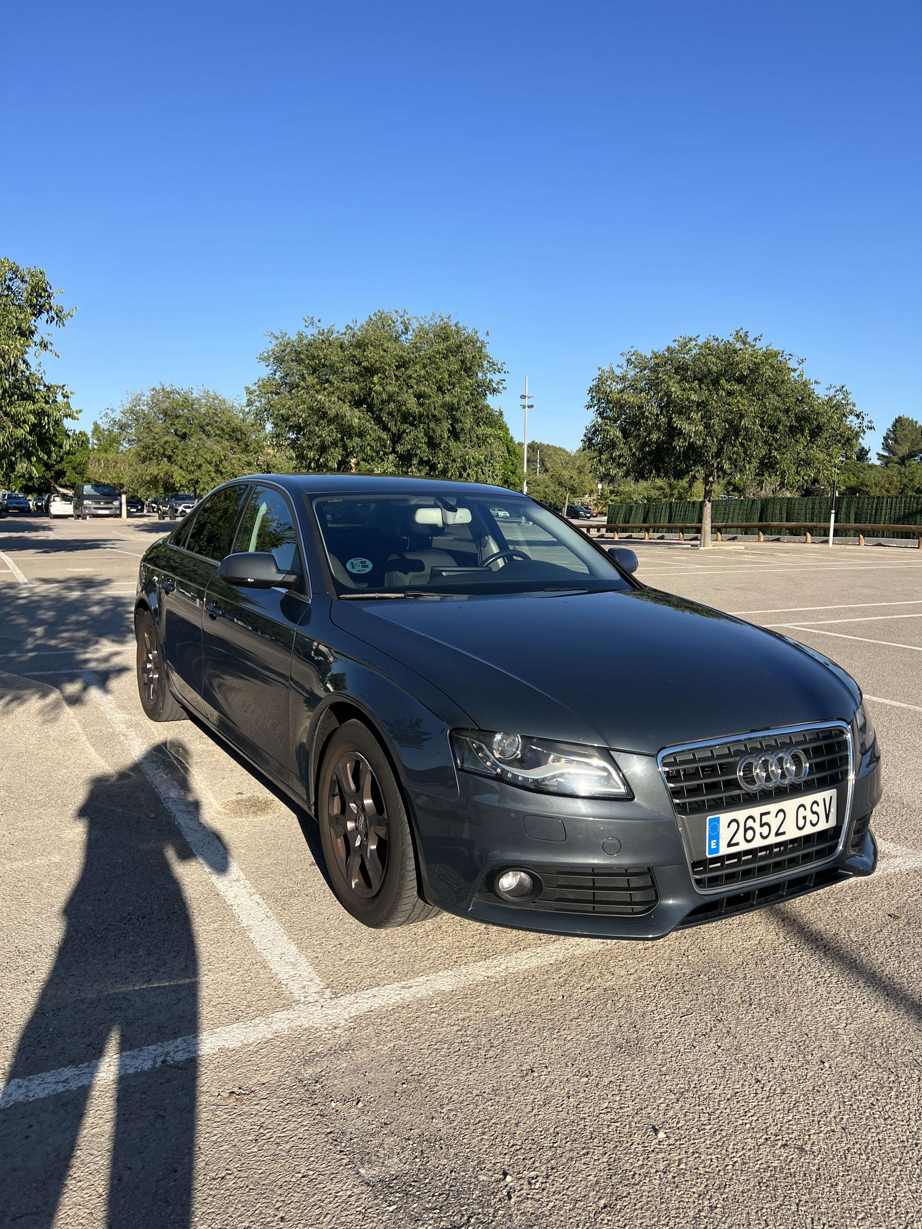 Audi A4 1.8 TFSI Attraction - foto 1