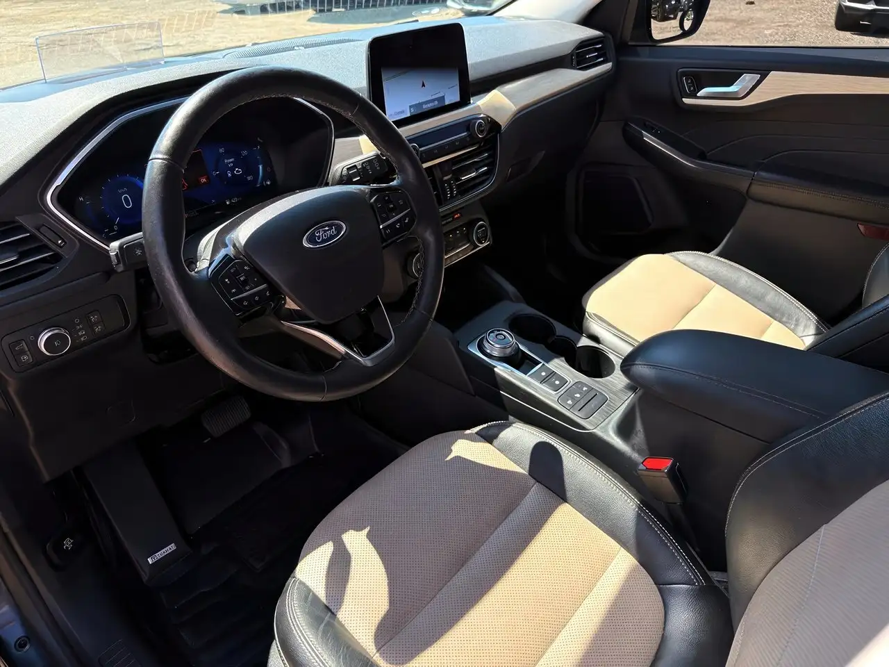 Ford Escape снимка Ford Escape