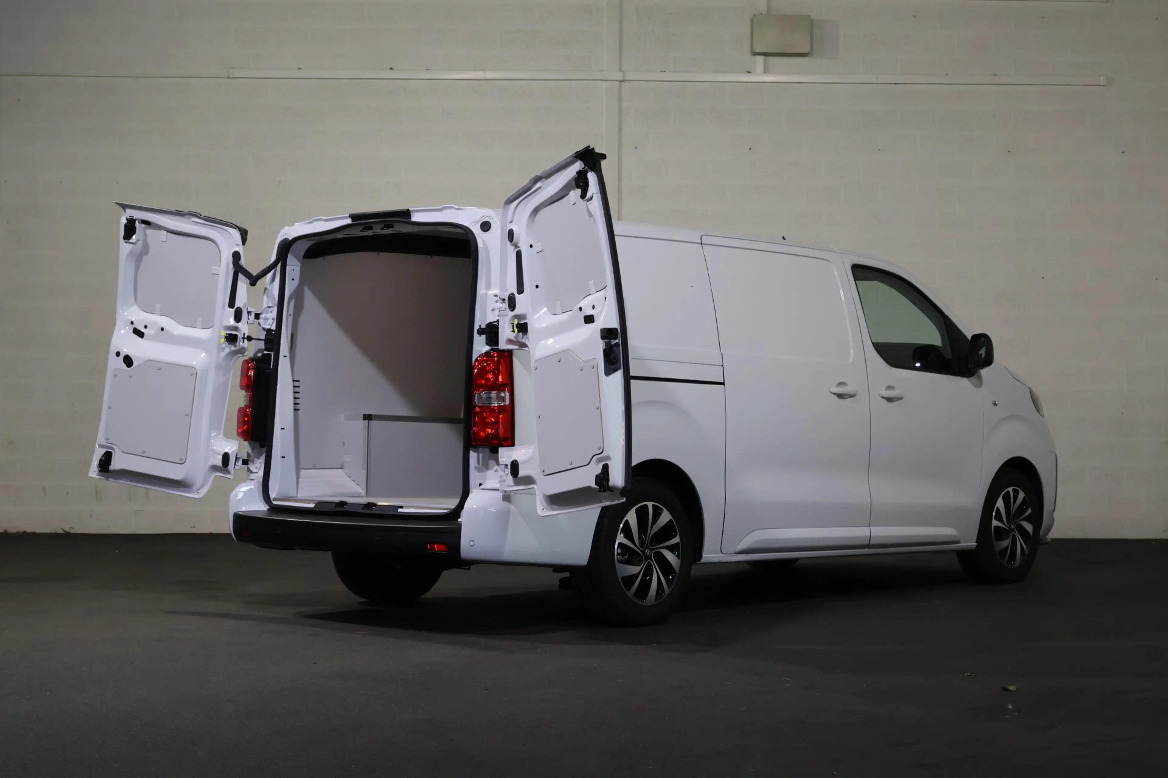 Fiat Scudo e-Scudo L3 75 kWh Airco Navigatie Camera — photo 10