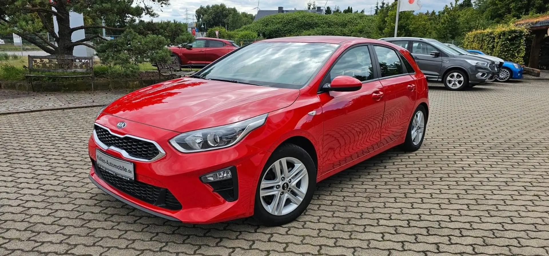 Kia Ceed / cee'd Benzin/Gas Red - 1