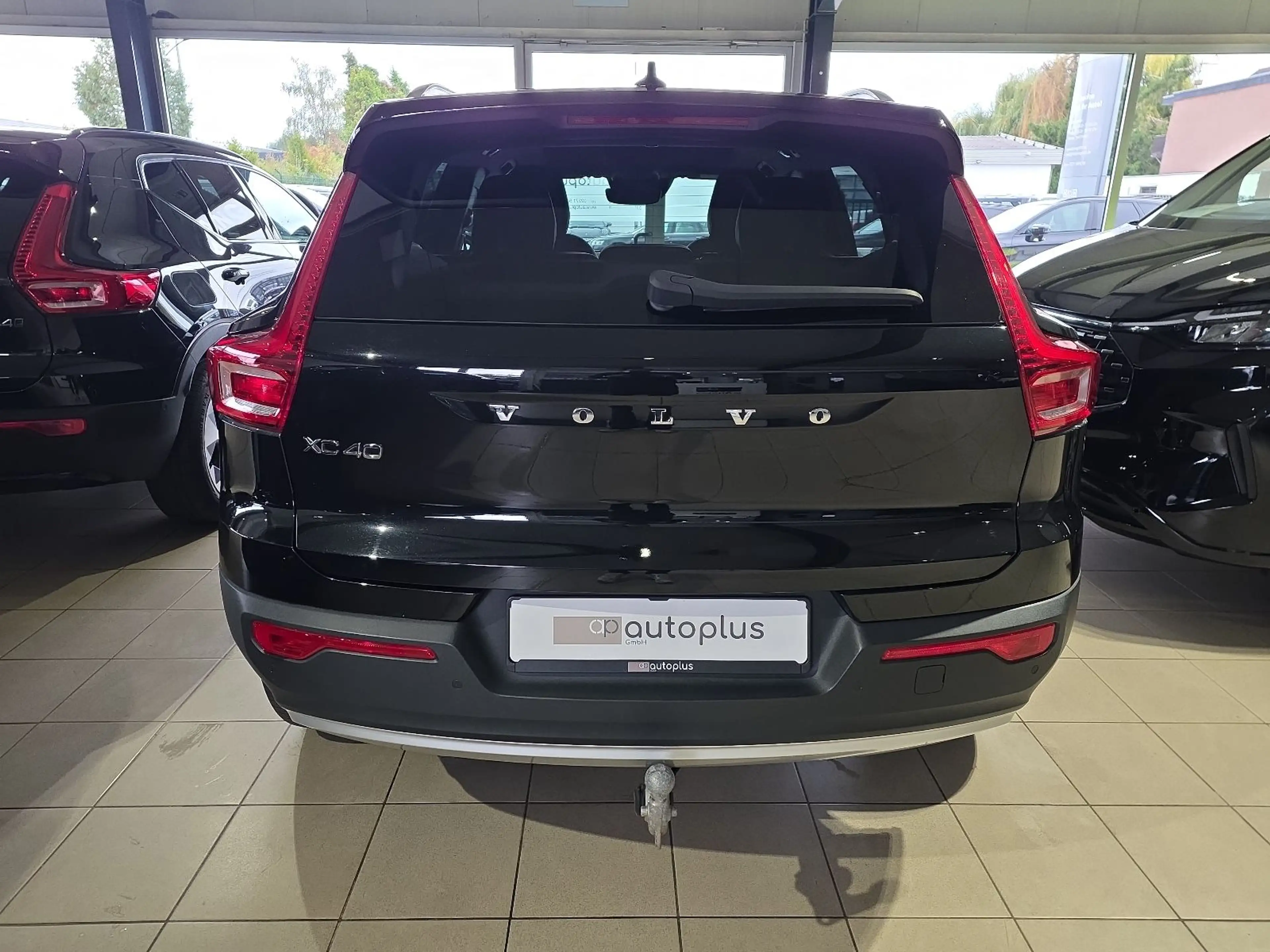 Volvo XC40 T3 Inscription AHK Leder Pano Kamera Winter — photo 8