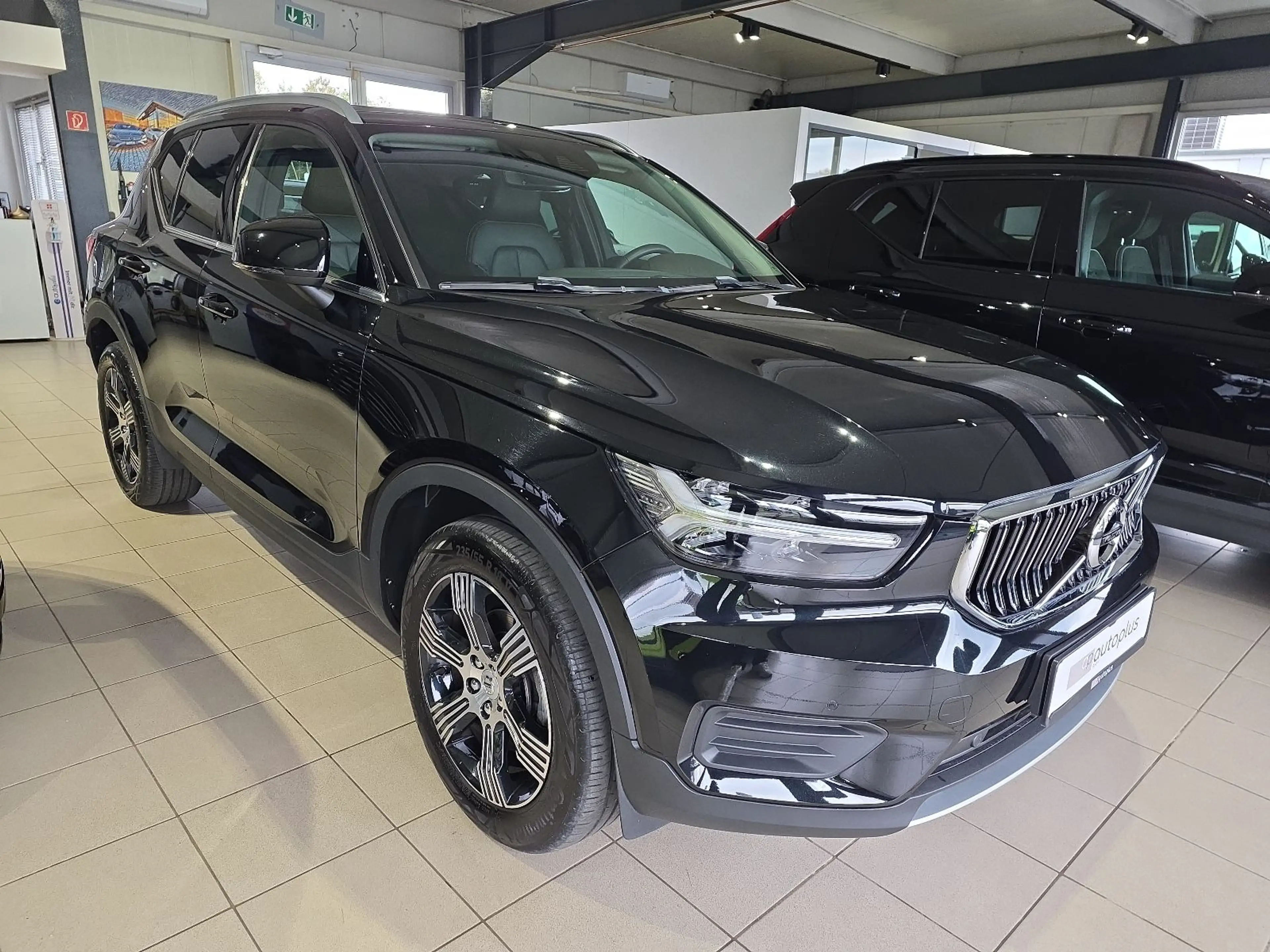 Volvo XC40 T3 Inscription AHK Leder Pano Kamera Winter — photo 5