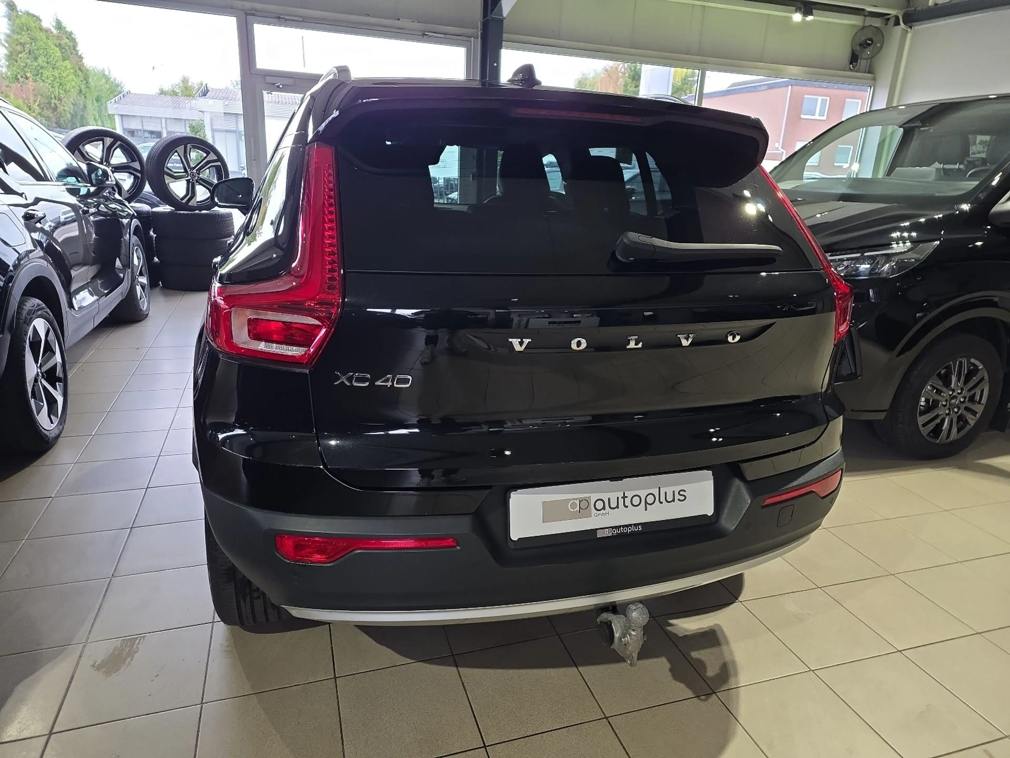 Volvo XC40 T3 Inscription AHK Leder Pano Kamera Winter — photo 9