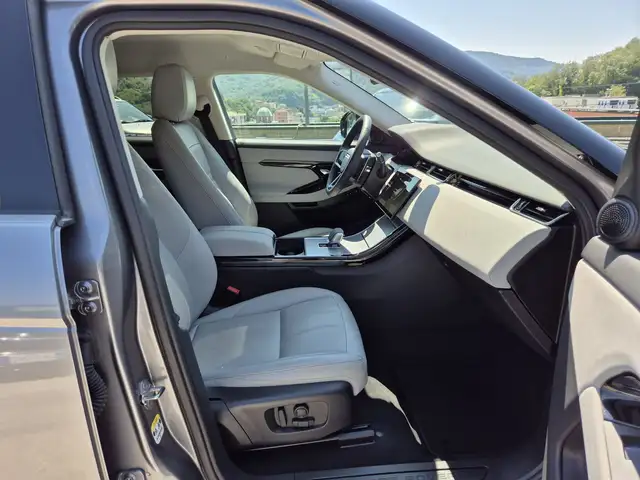 Land Rover Range Rover Evoque view 9