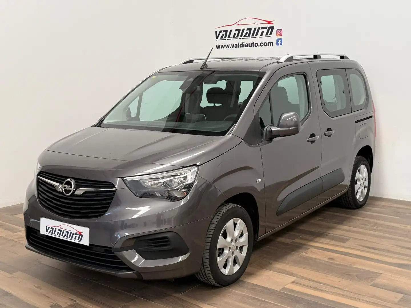 Opel Combo Life 1.2 T S/S Selective L Gris - 1