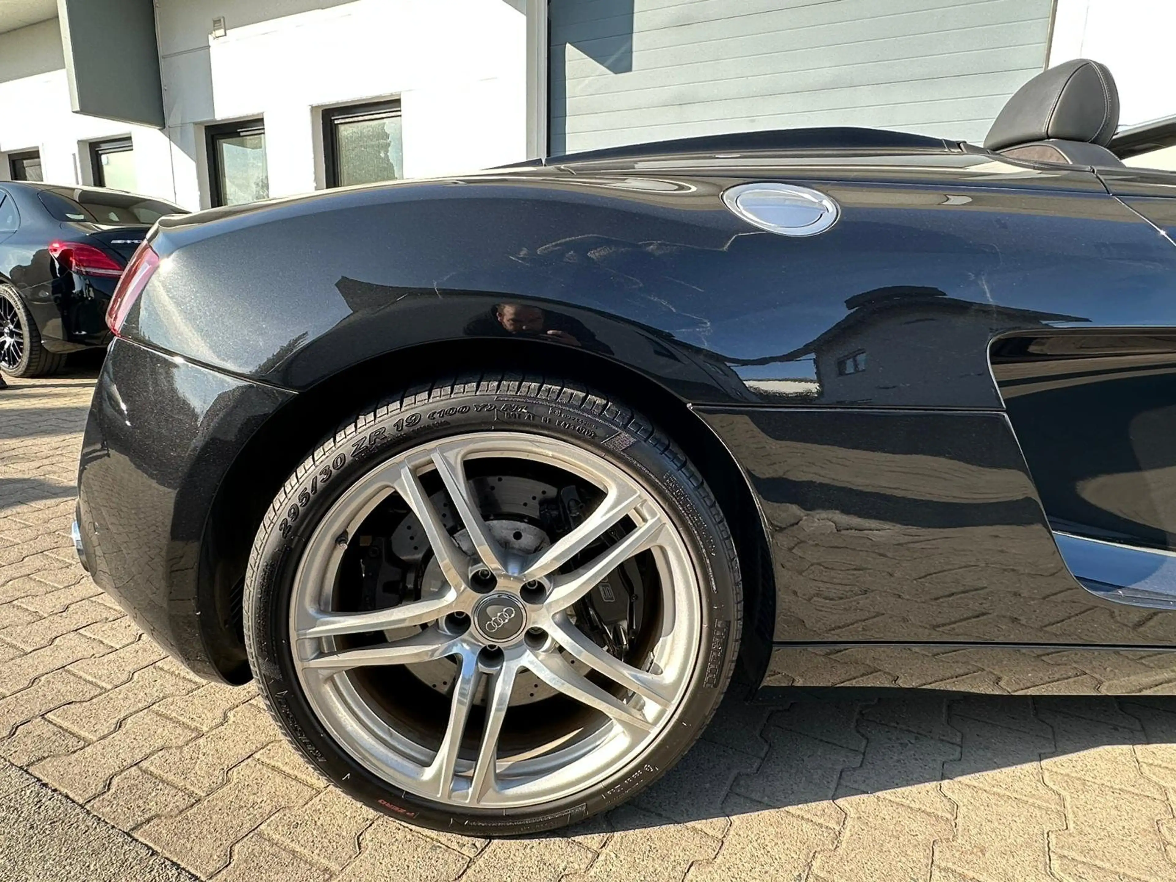 Audi R8 4.2 FSI quattro — photo 5