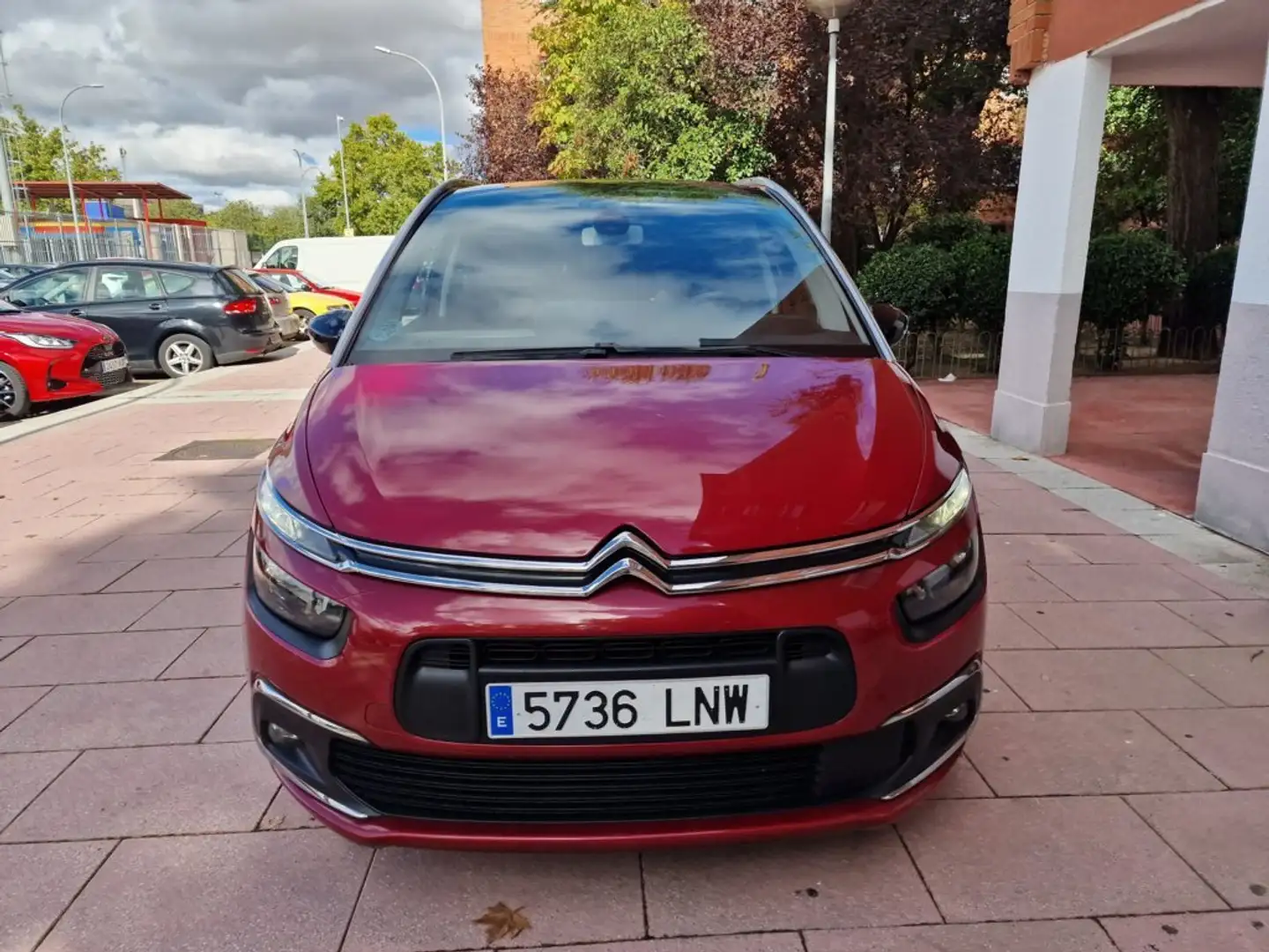 Citroen C4 Grand Spacetourer 1.5BlueHDI S&S Feel 130 Paars - 2