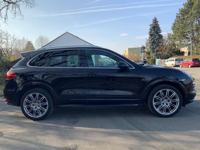 Porsche Cayenne Platinum Edition*PANO*LUFT*KAMERA*S-HEFT